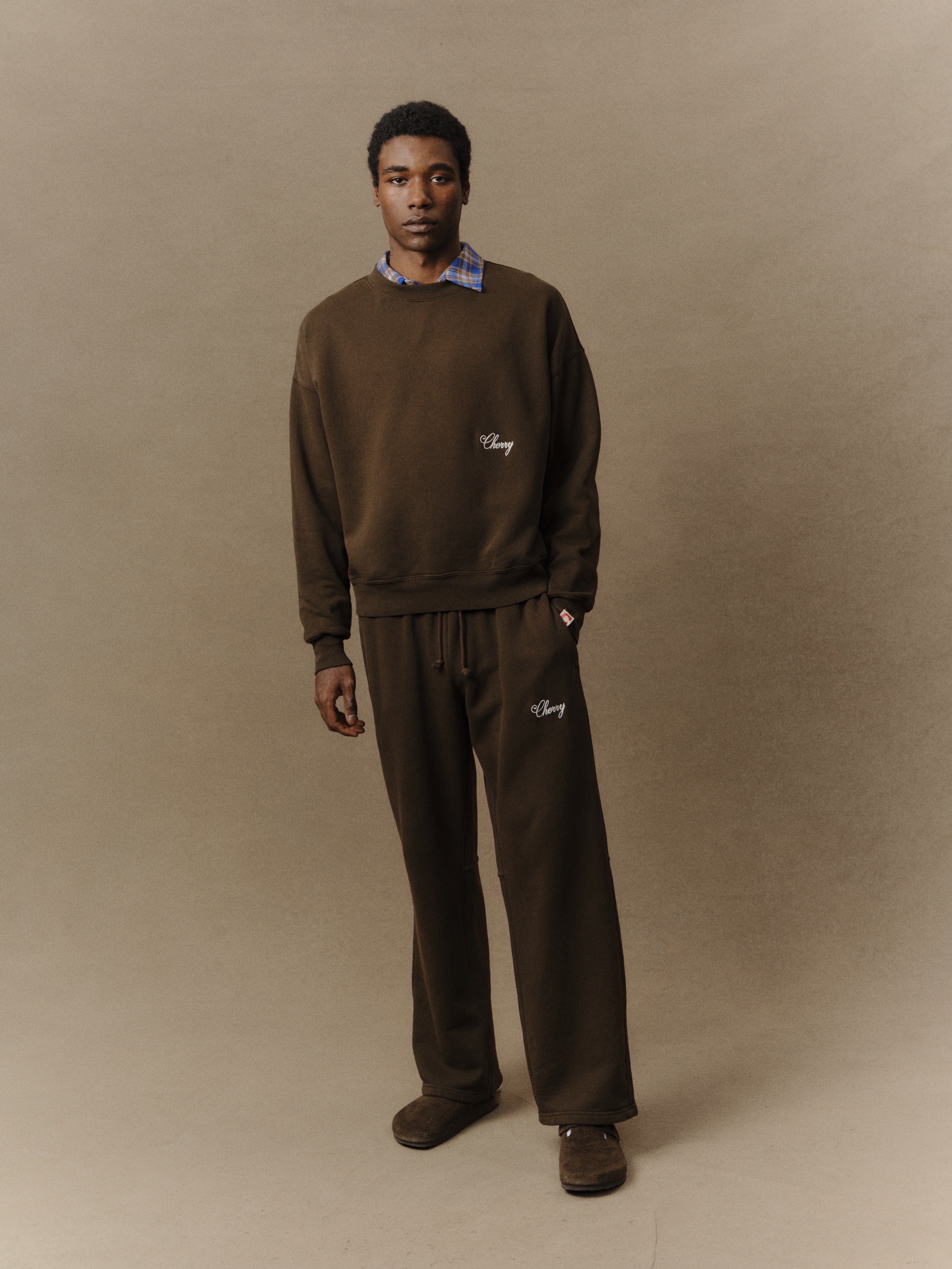 American Classic Crewneck (Chocolate)