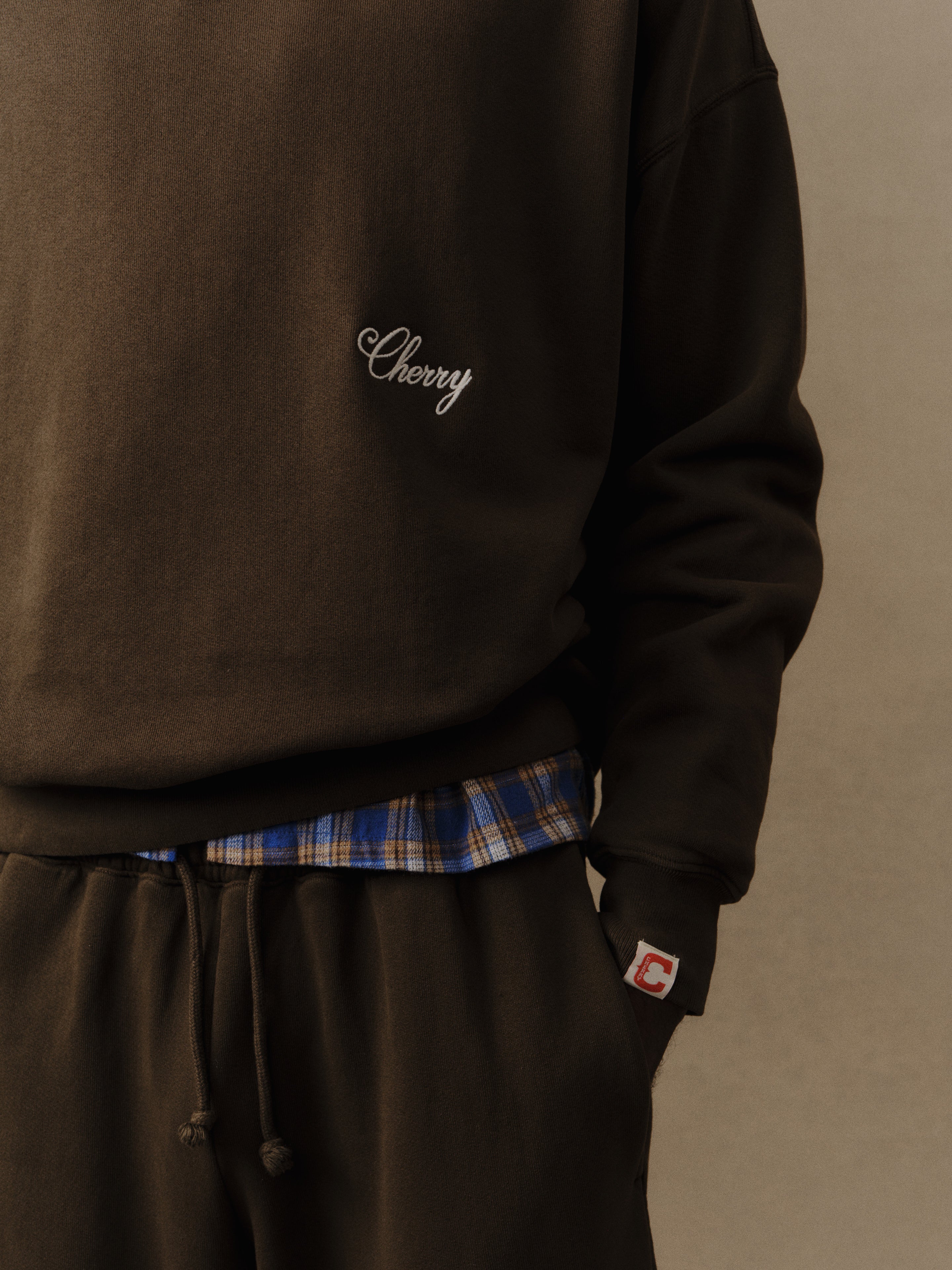 American Classic Crewneck (Chocolate)