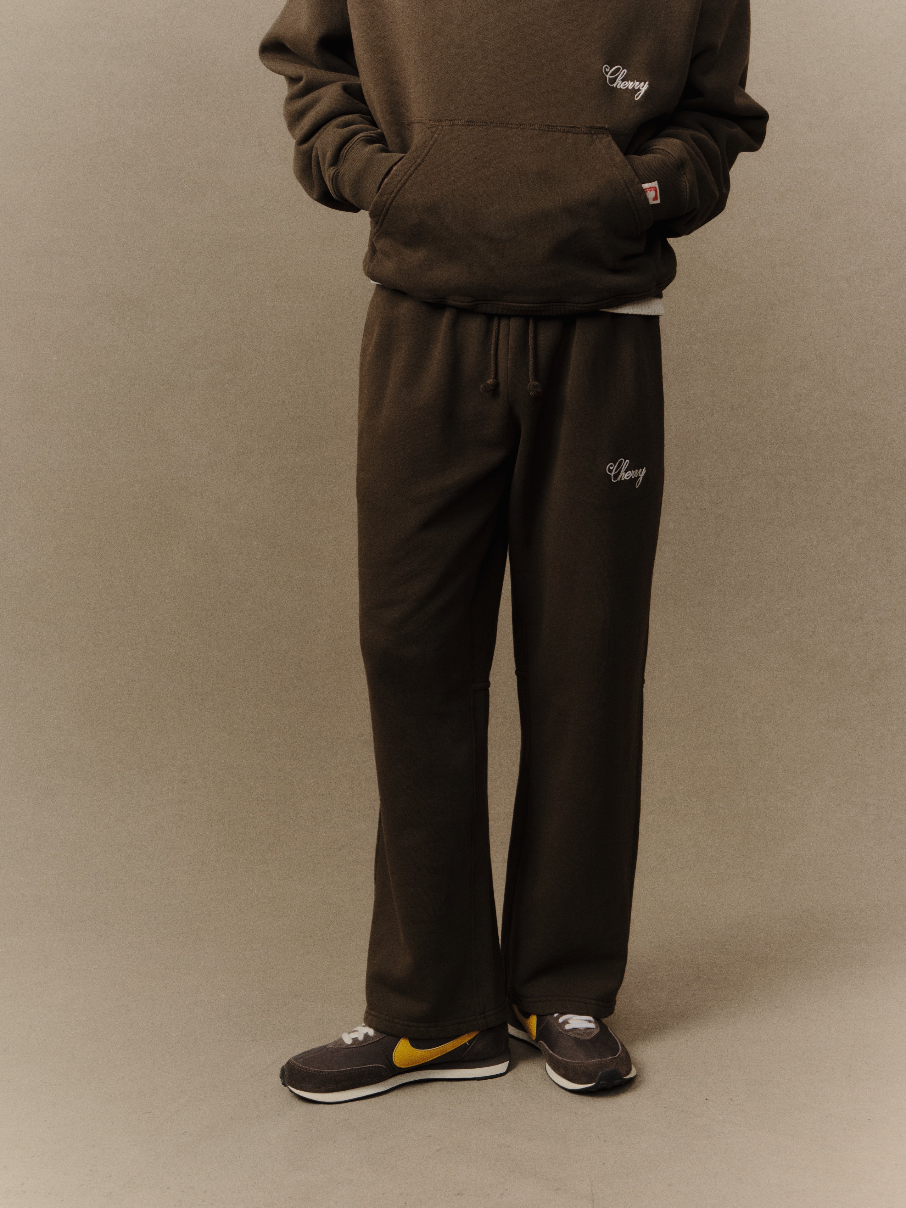 American Classic Sweatpants (Chocolate)