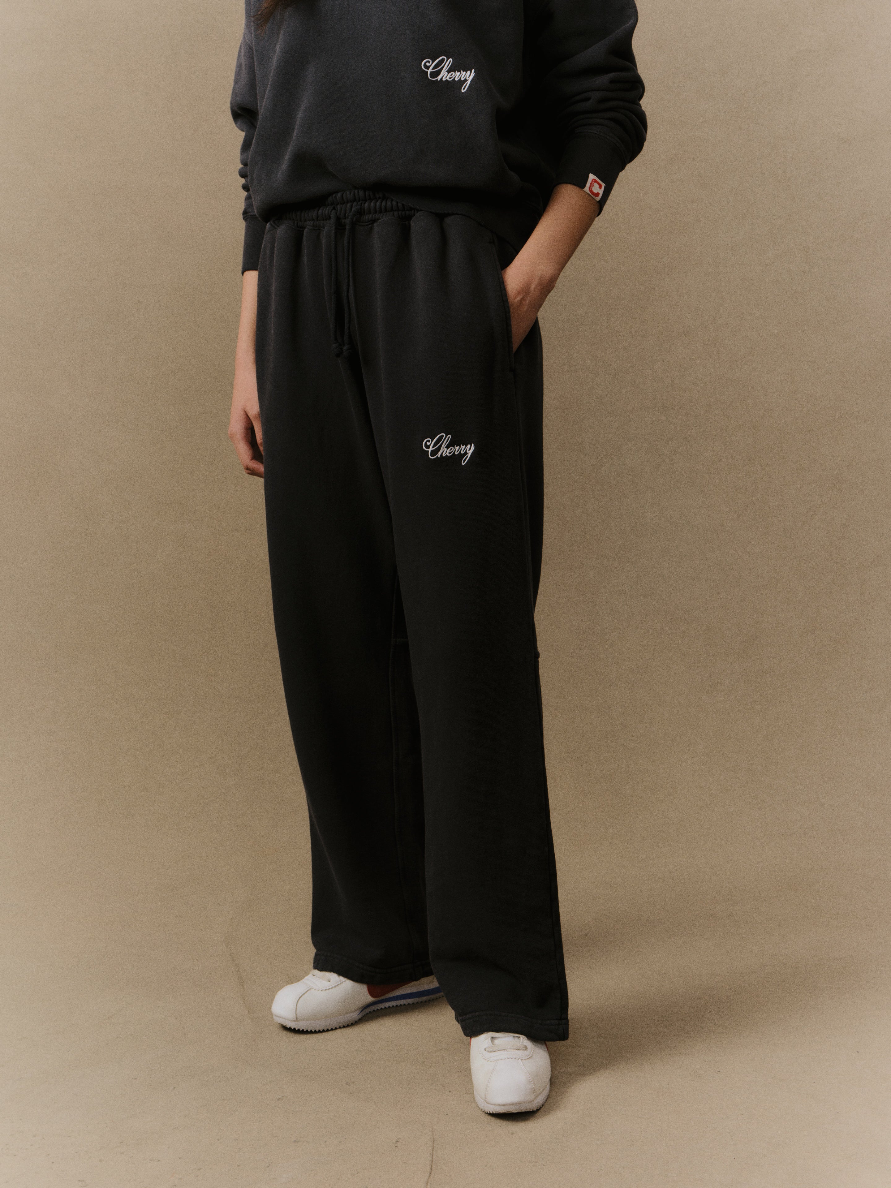 American Classic Sweatpants (Vintage Black) – CHERRY LA