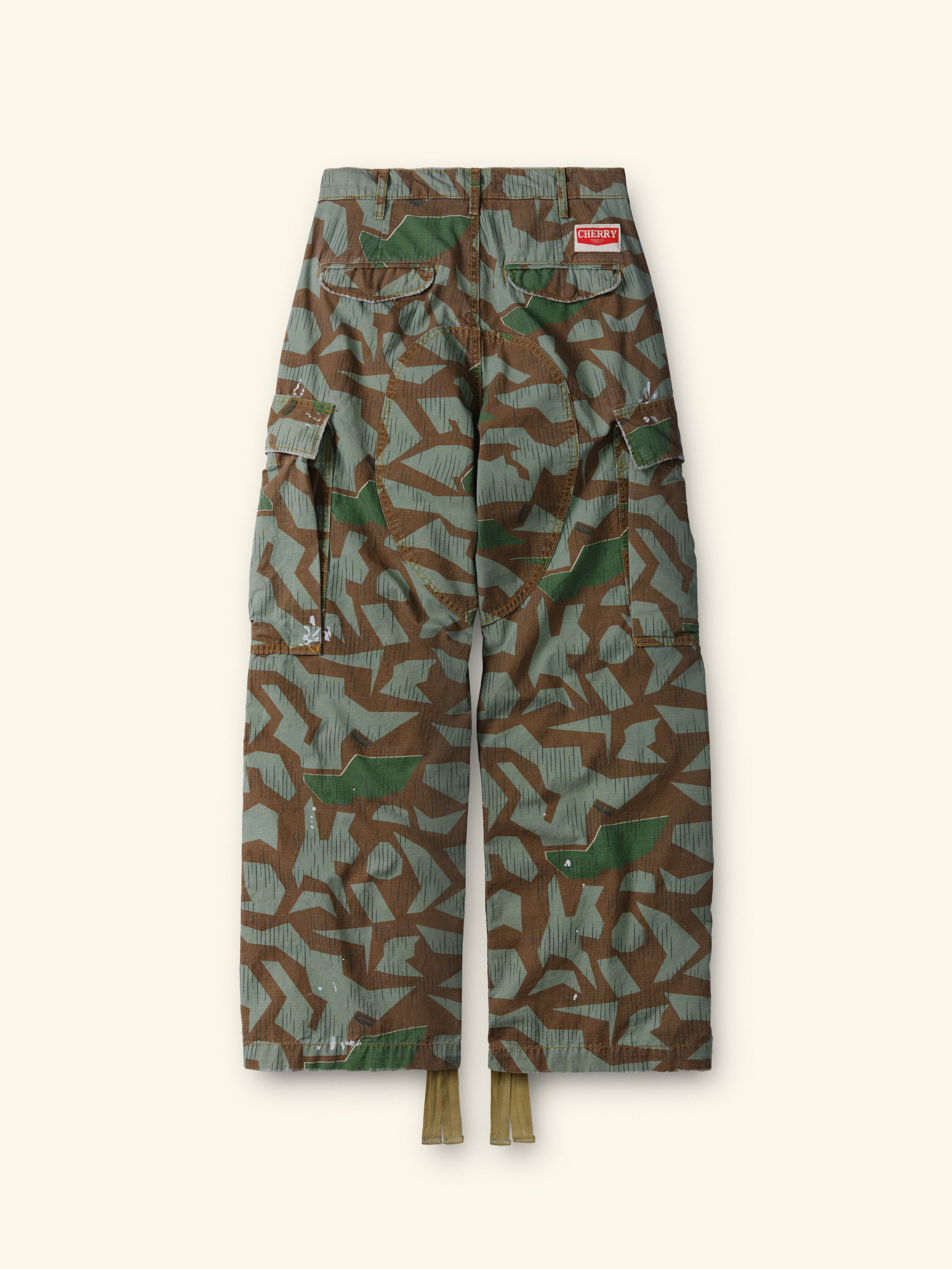 Wide Leg Cargo Pants (Camo)