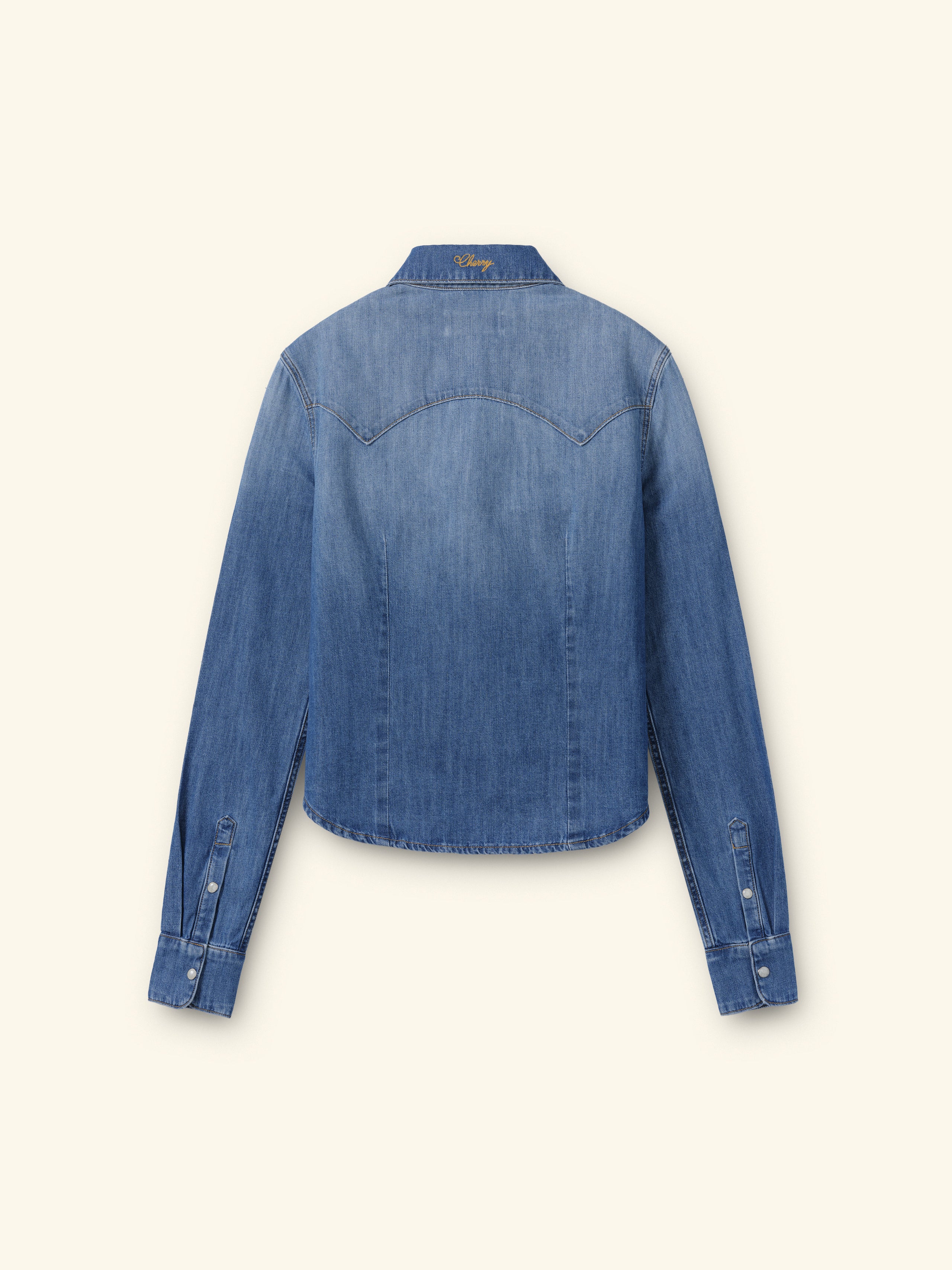 Women's Fitted Western Button Up (Medium Wash)