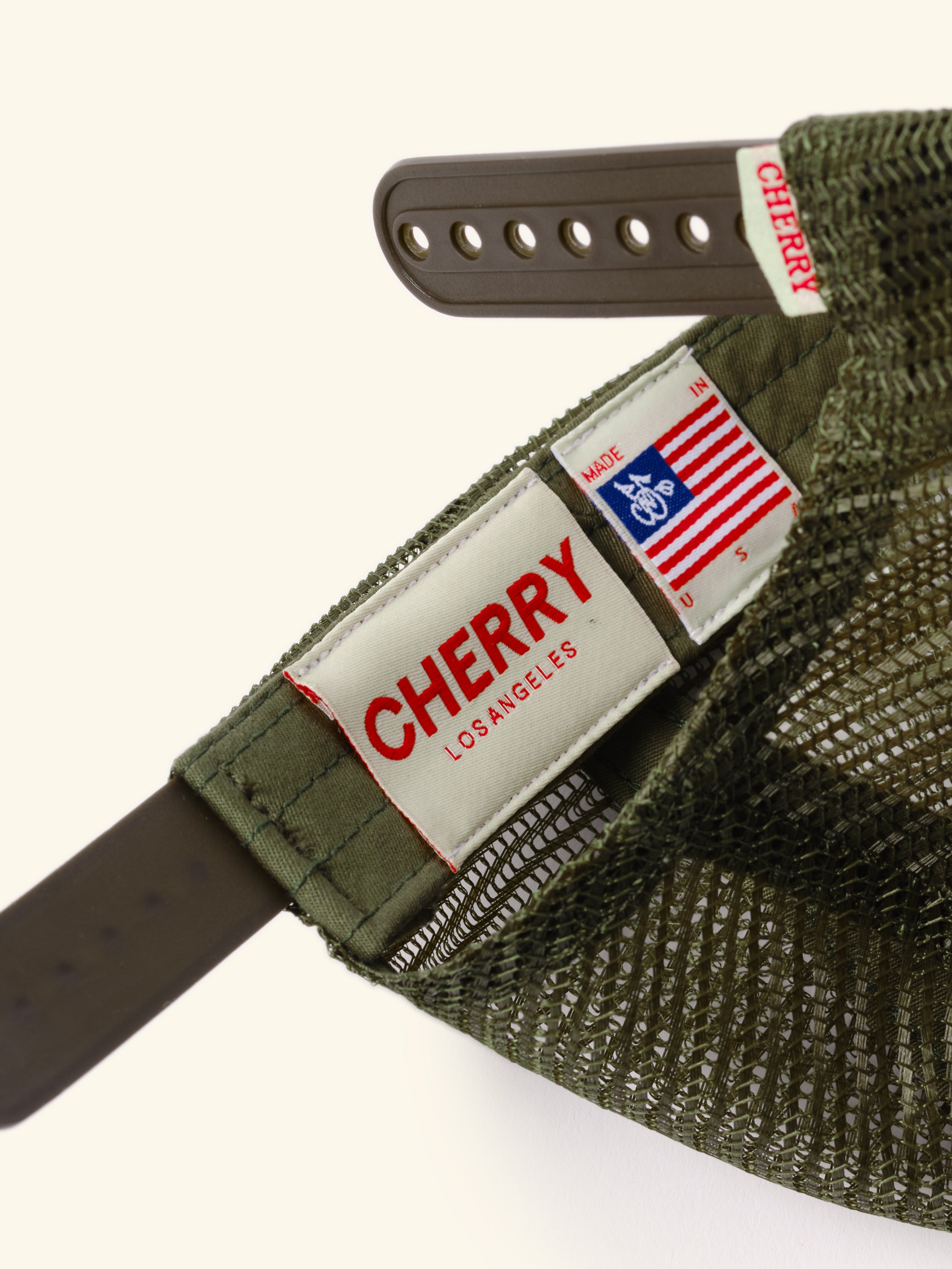 Eagle Patch Trucker (Camo)
