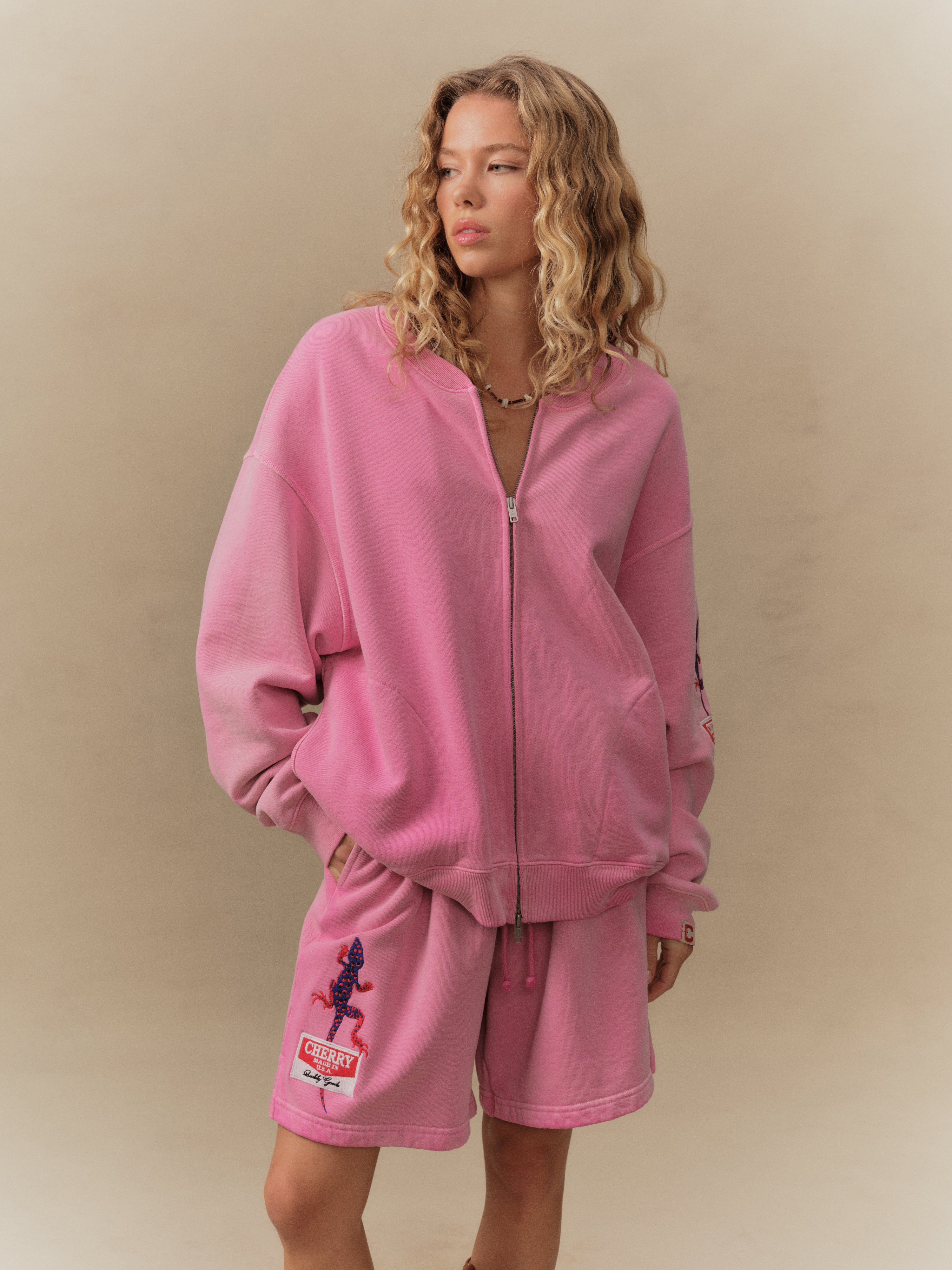 Gecko Sweatshorts (Fuchsia) – CHERRY LA