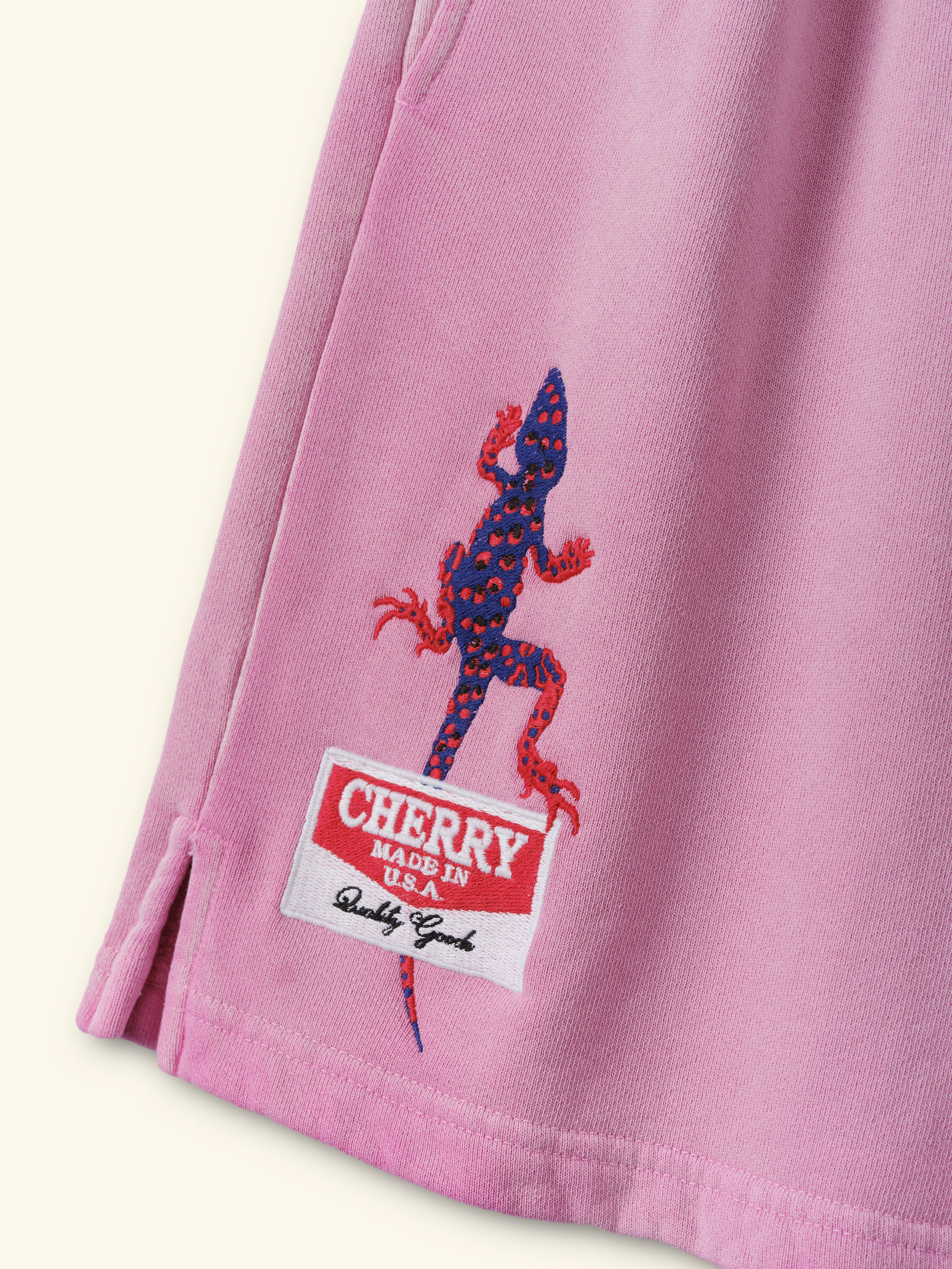 Gecko Sweatshorts (Fuchsia)