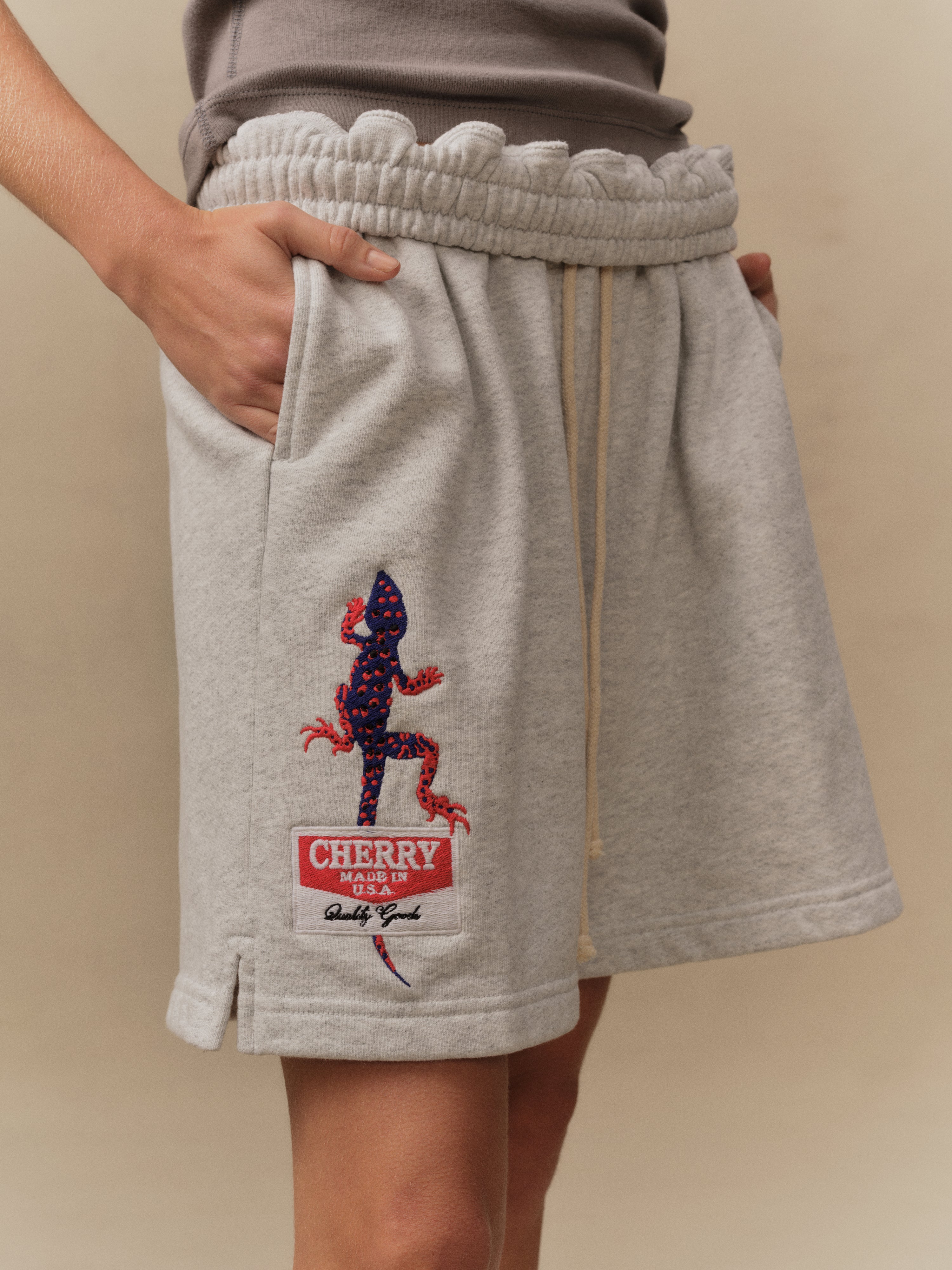 Gecko Sweatshorts (Heather Grey)
