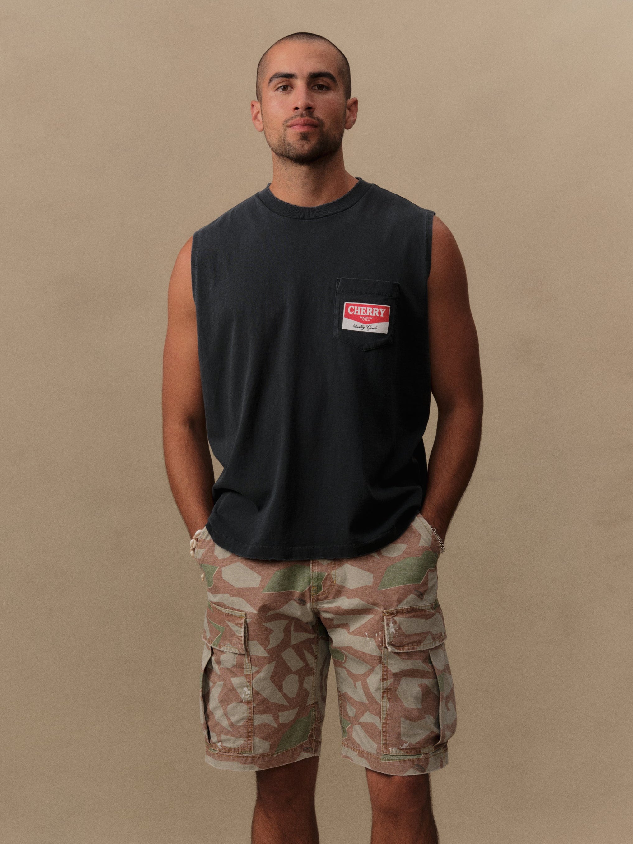 Chevron Logo Running Shirt (Vintage Black)