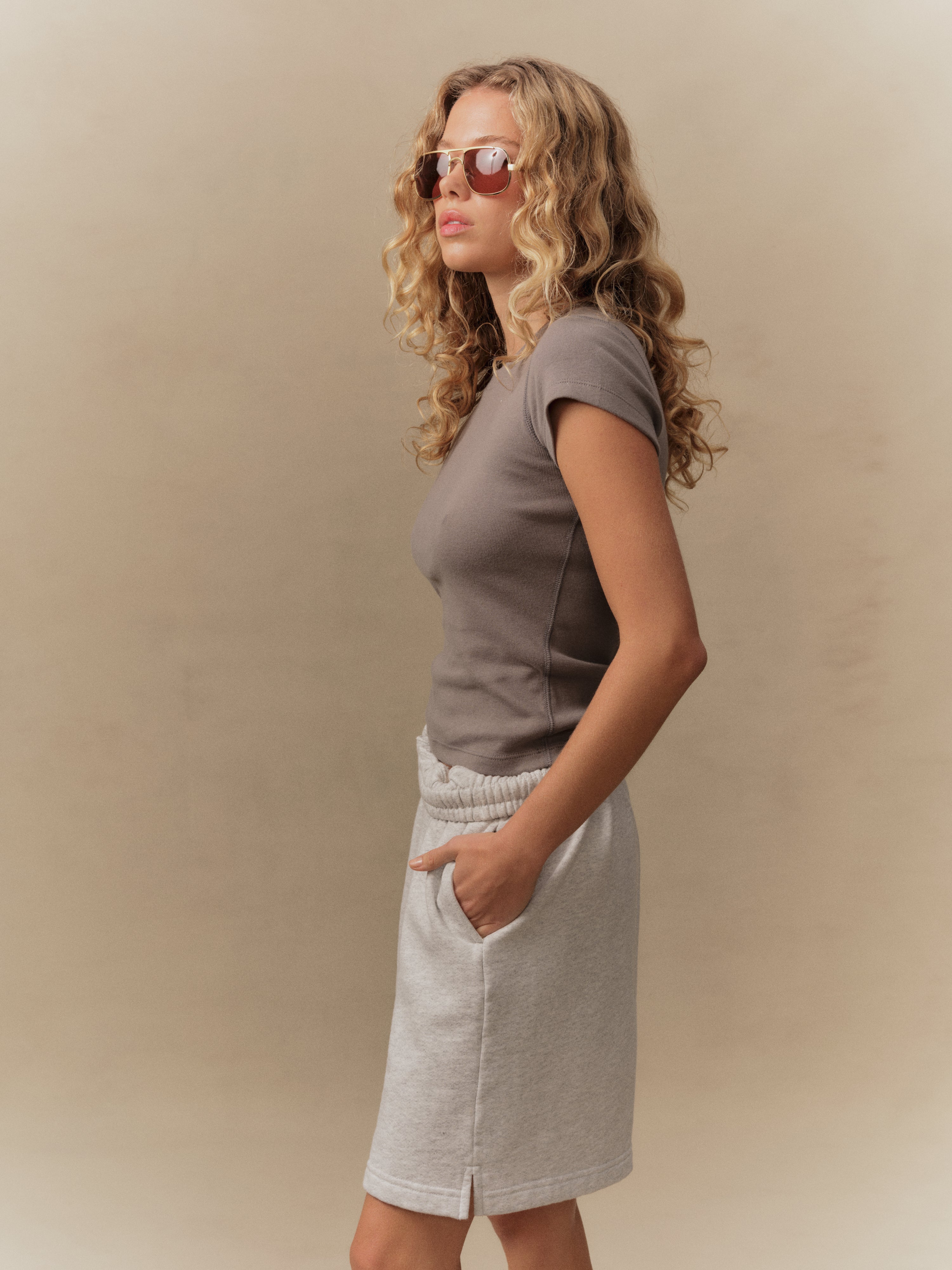 Women's Ribbed Fitted Tee (Smoke)