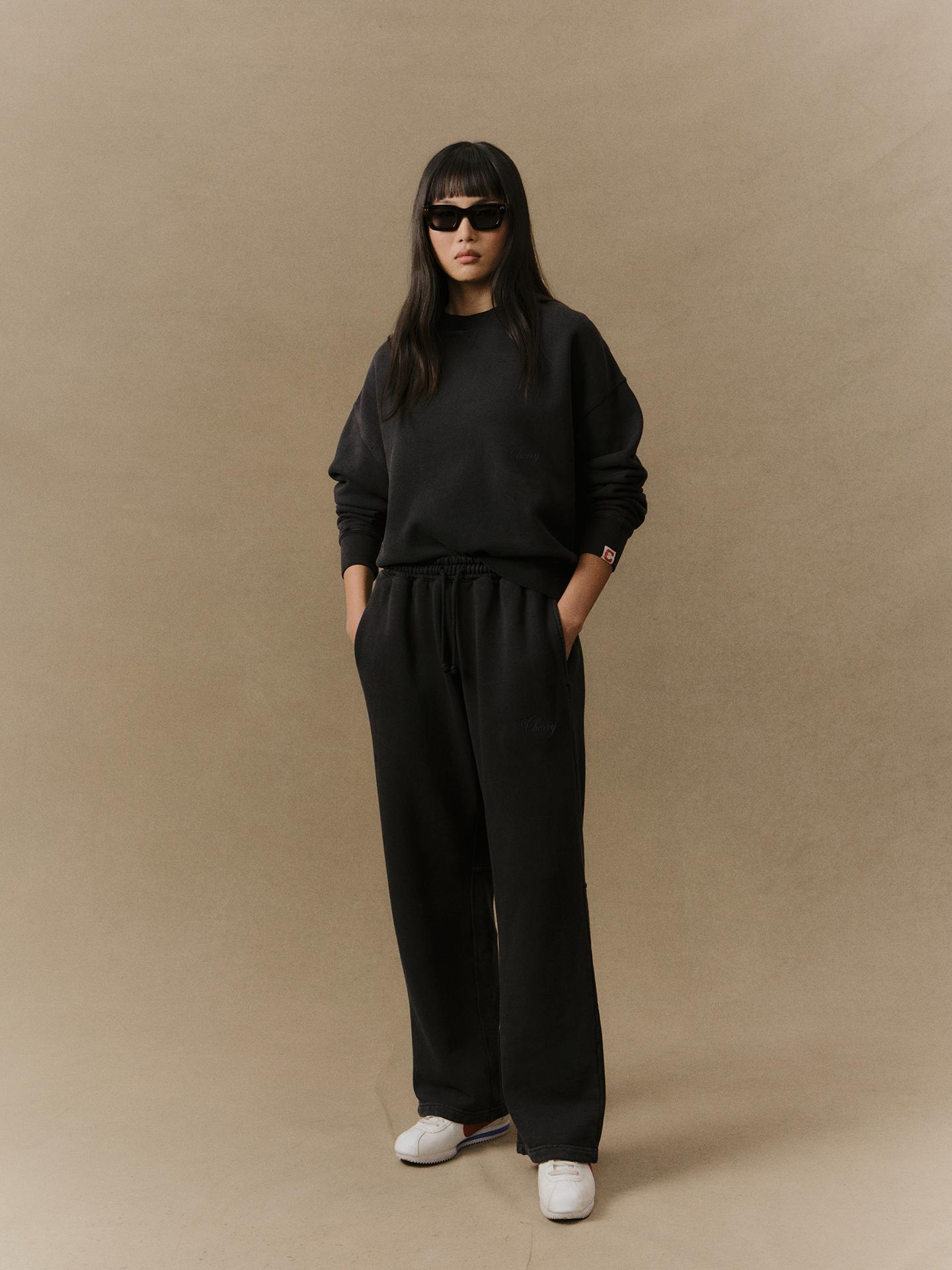 American Classic Crewneck (Vintage Black)