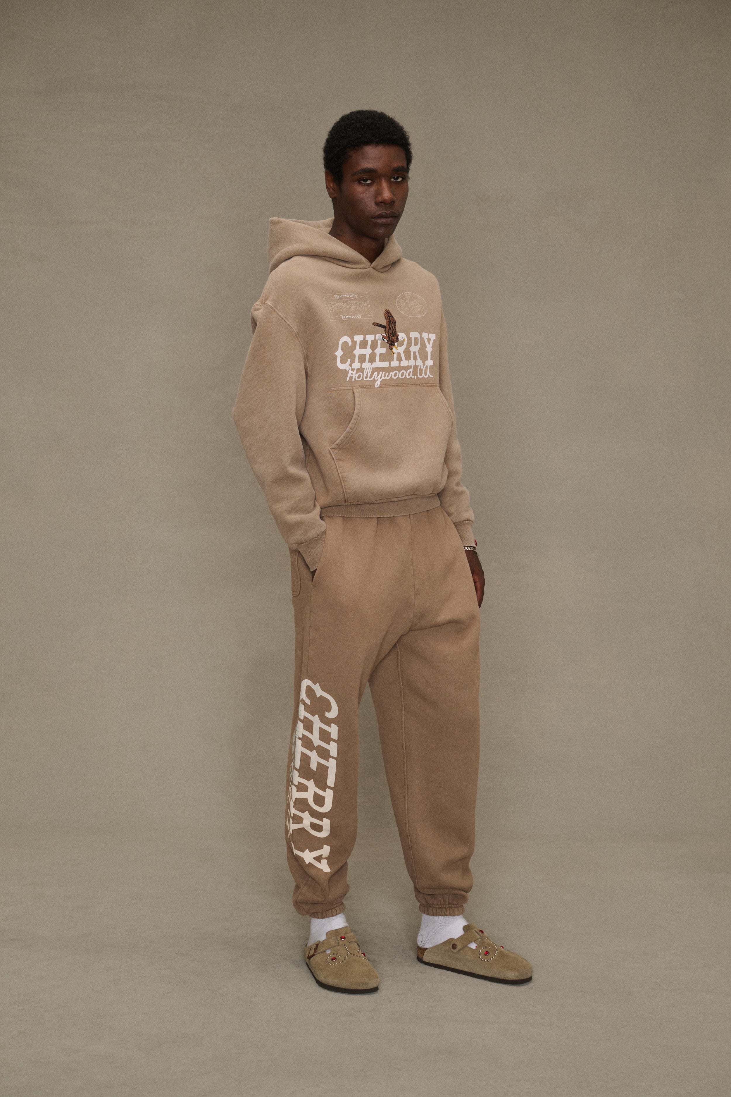 Hollywood Pullover Hoodie (Tan) – CHERRY LA