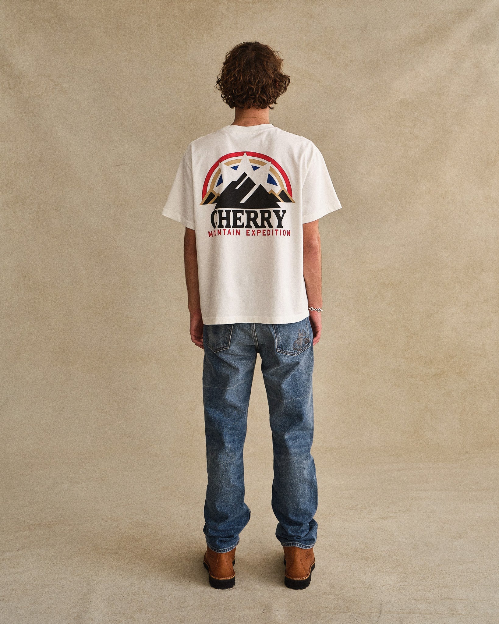Mountain Expedition Boxy Pocket Tee (White) – CHERRY LA
