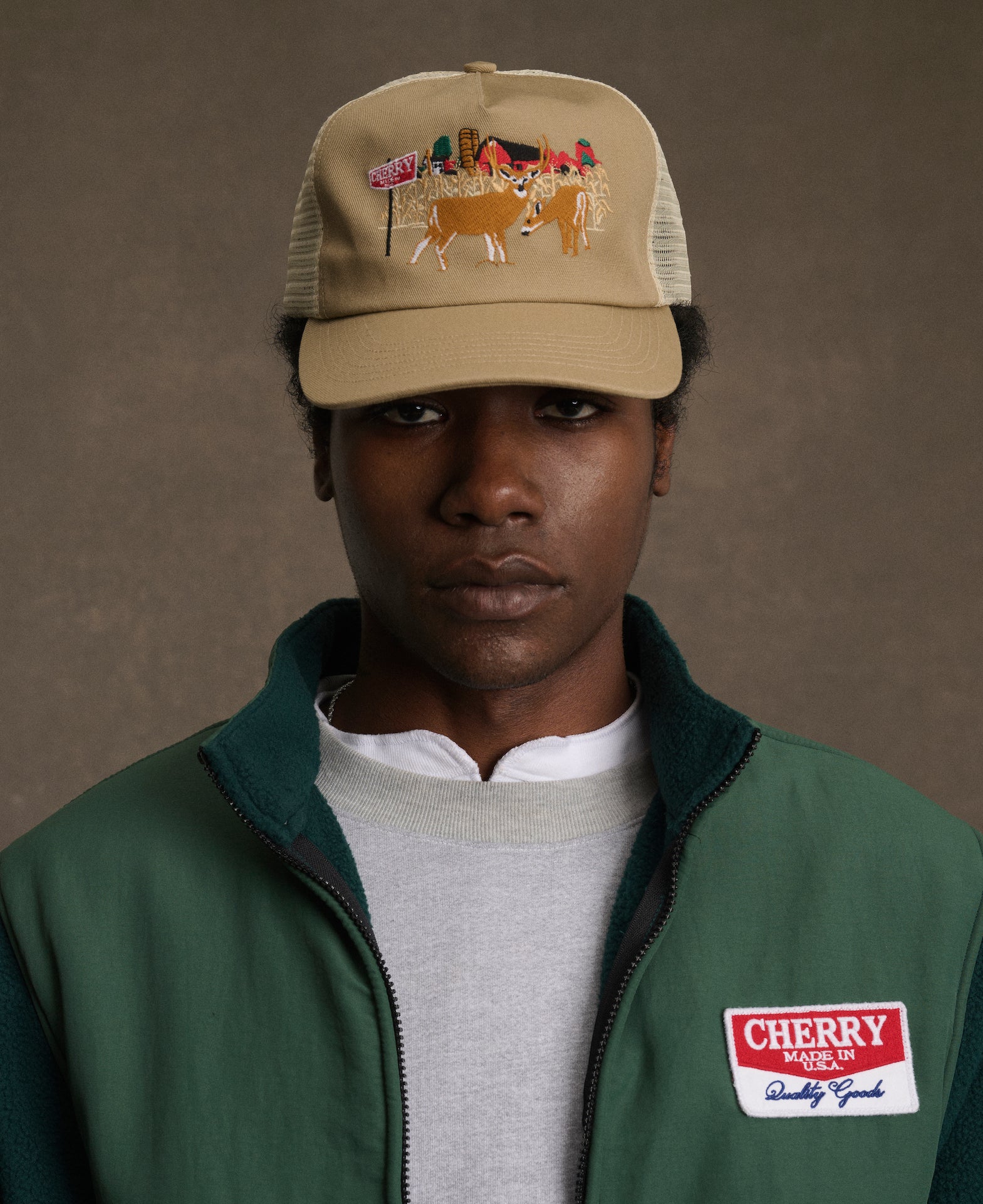 Farm House Trucker (Khaki)