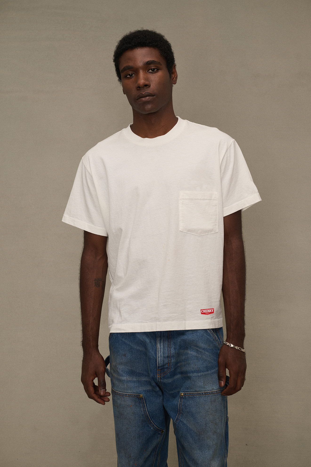 Chevron Classic Pocket T-Shirt (Vintage White)