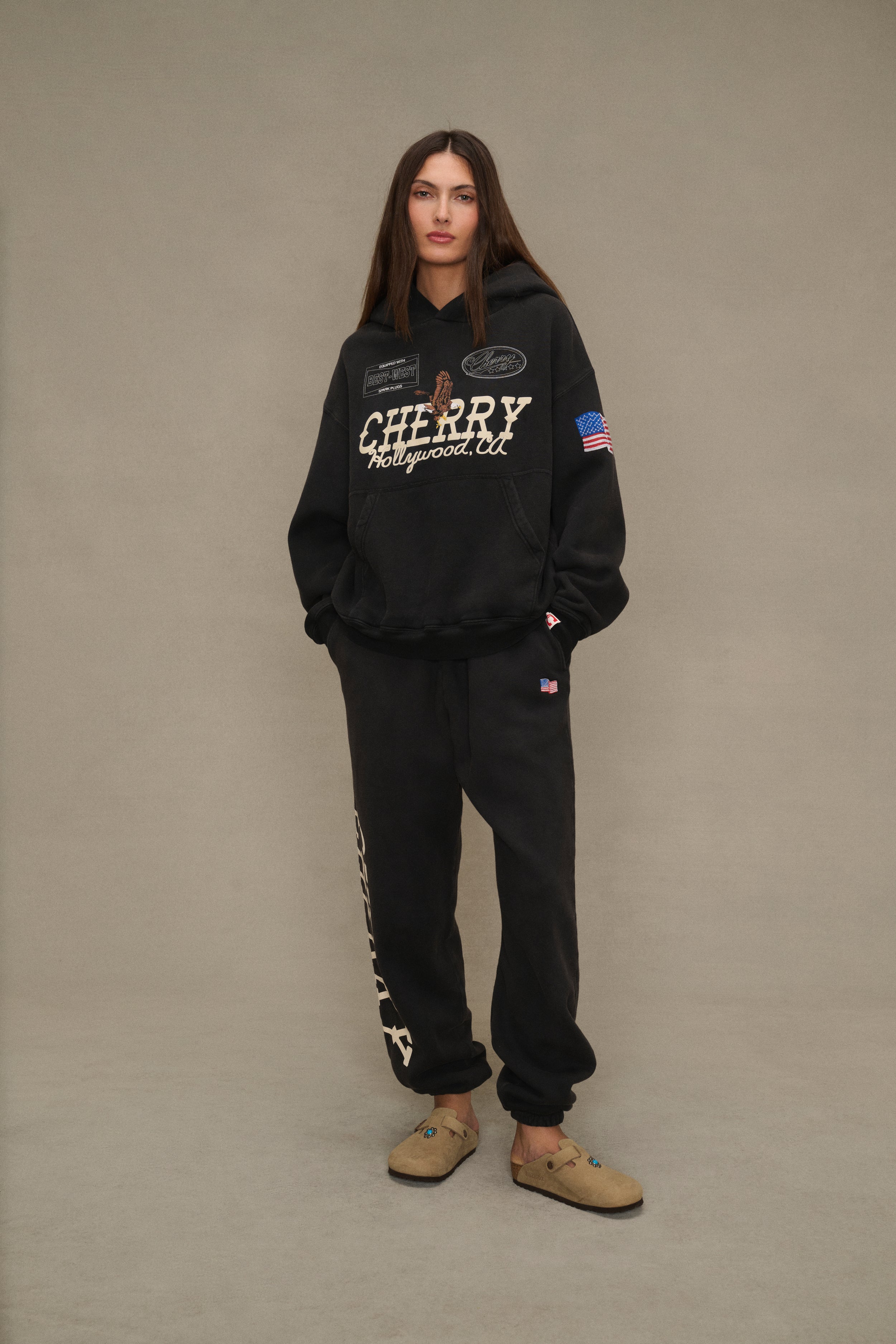 Hollywood Pullover Hoodie (Vintage Black)