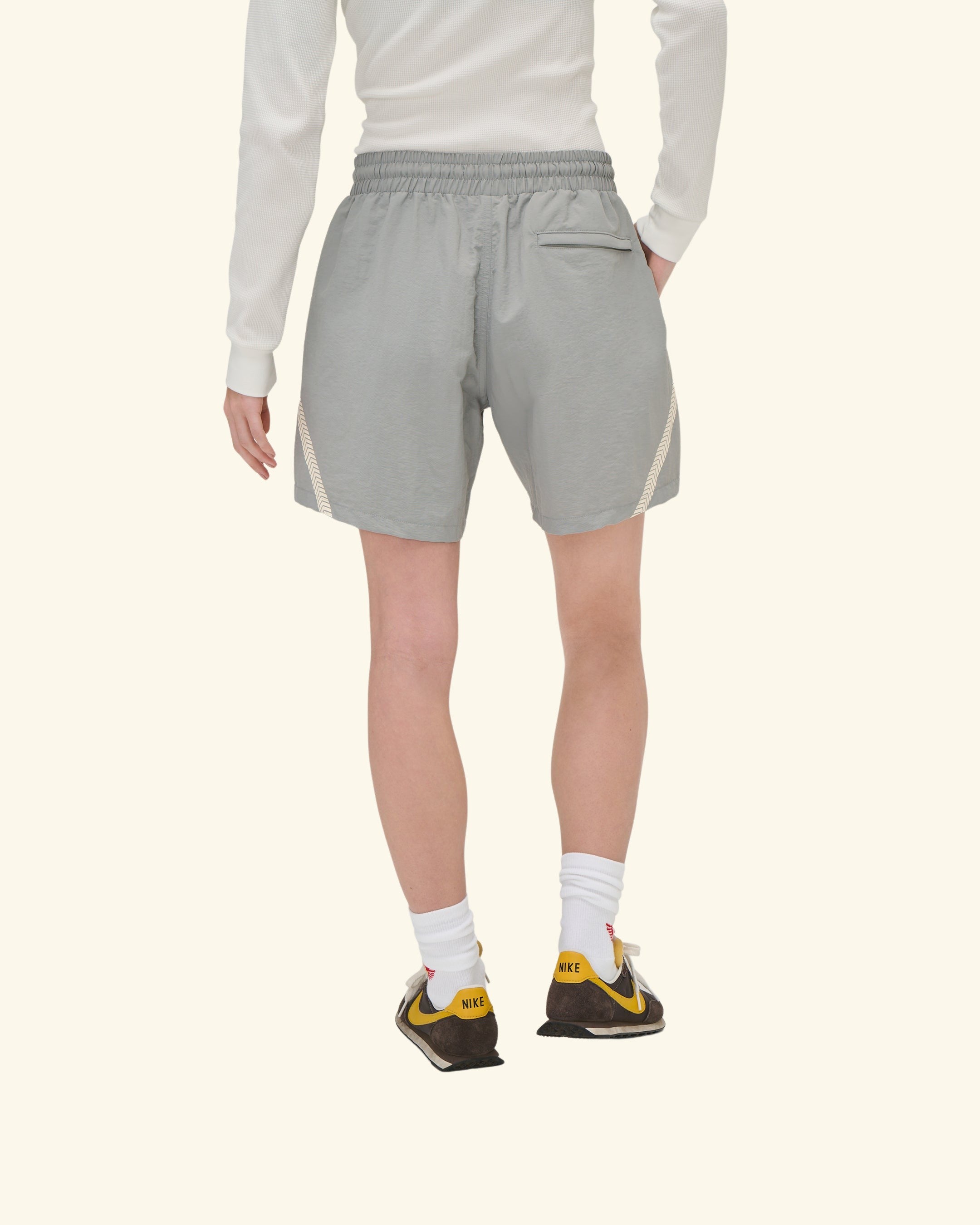 Nylon Running Short (Smoke) – CHERRY LA