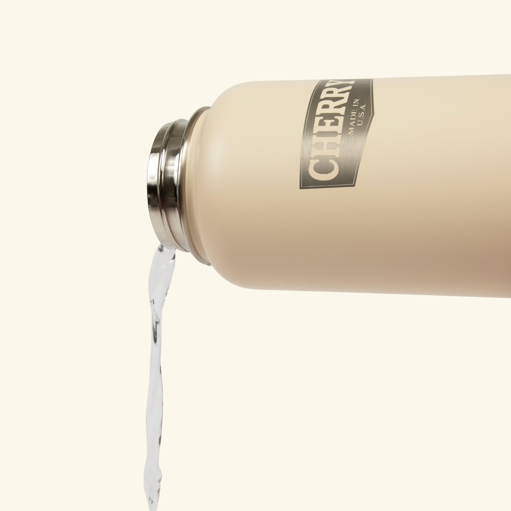 Cherry x Takeya 32oz Water Bottle (Oat Milk)
